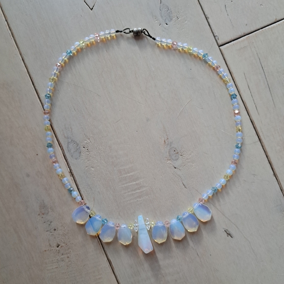 Opalite Bead Choker - Picture 2 of 12